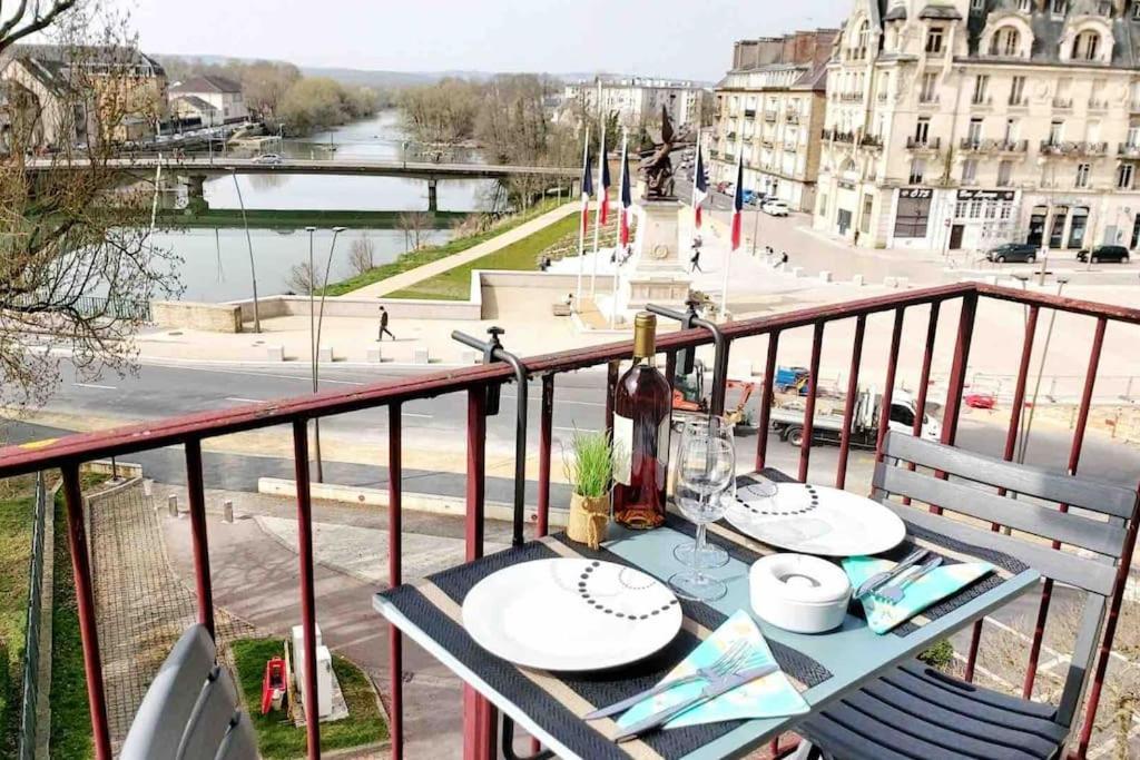 Charleville-Mézières T1 Cocooning A L'Hotel De Ville מראה חיצוני תמונה